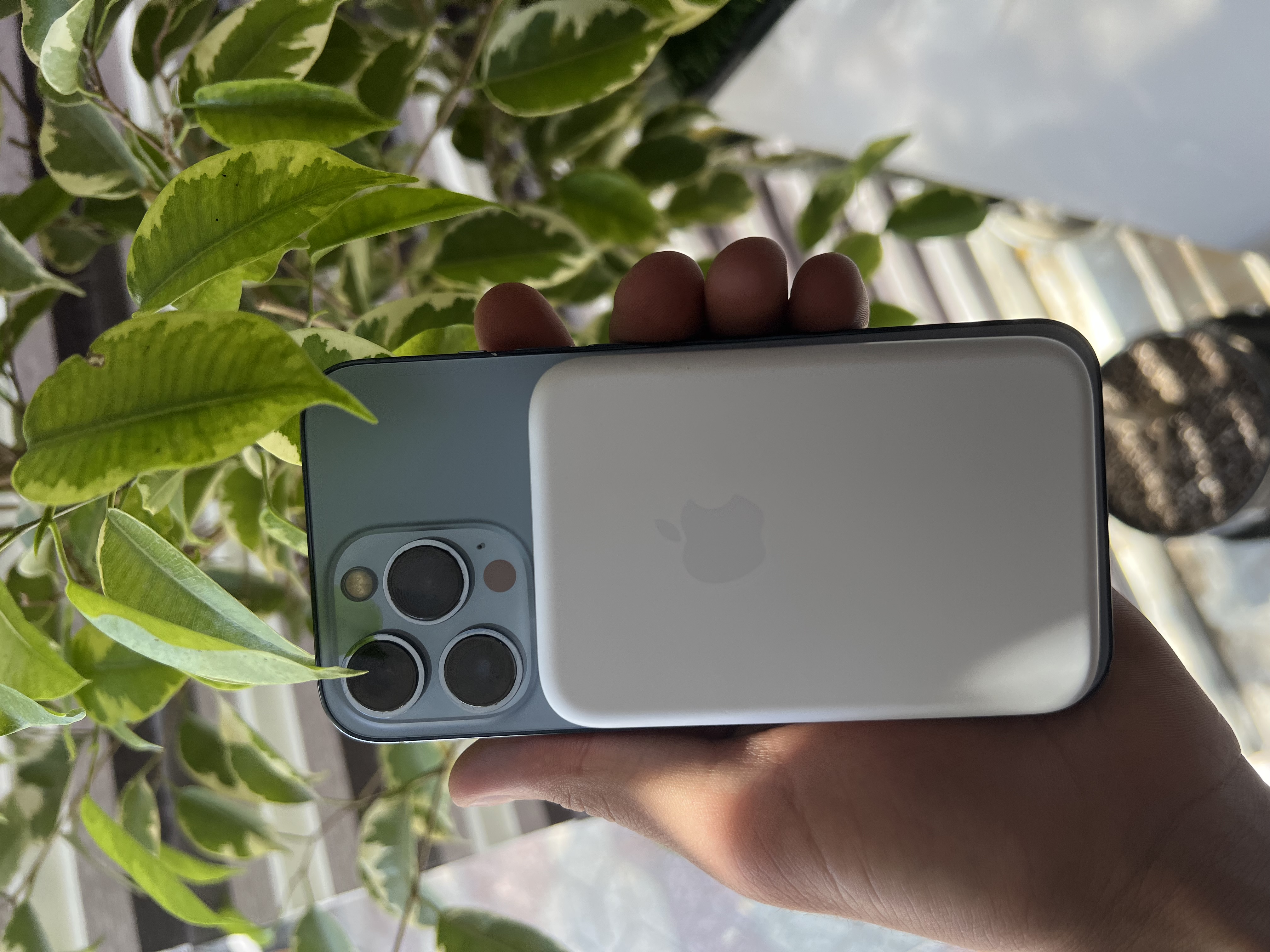 پاور بانک اپل مدل ۵ هزار MagSafe‌